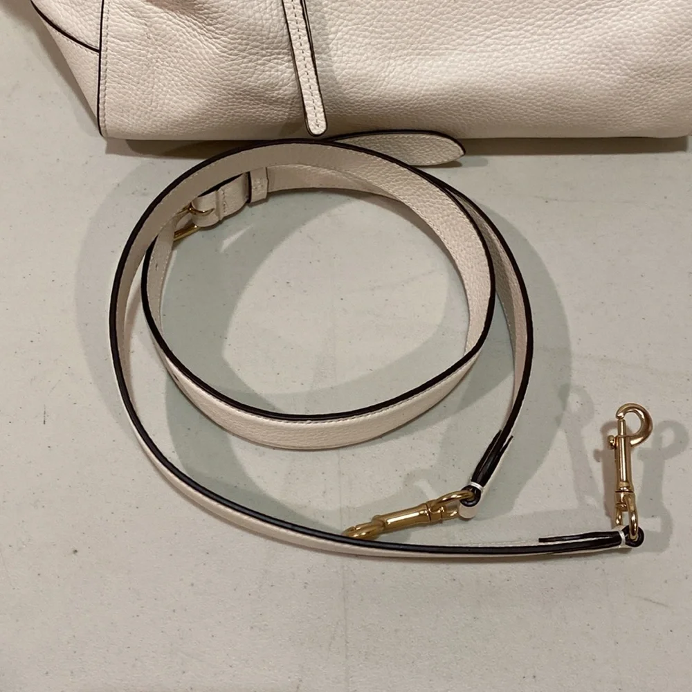 πCoach pebbled leather shoulder or purse-crossbody - Picture 5 of 16